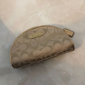coach makeup bag